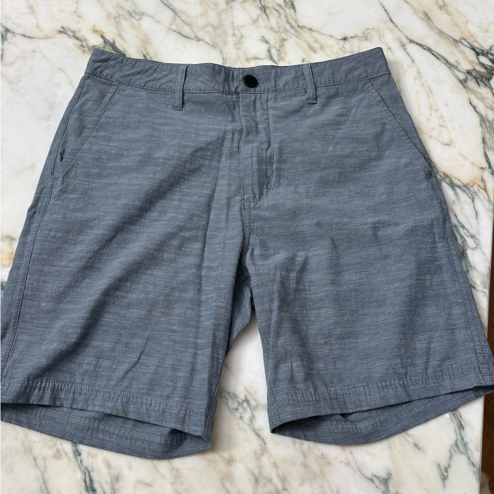 Reef Youth Board Shorts Size 31 Blue Chambray Hybrid Stretch shorts / swim